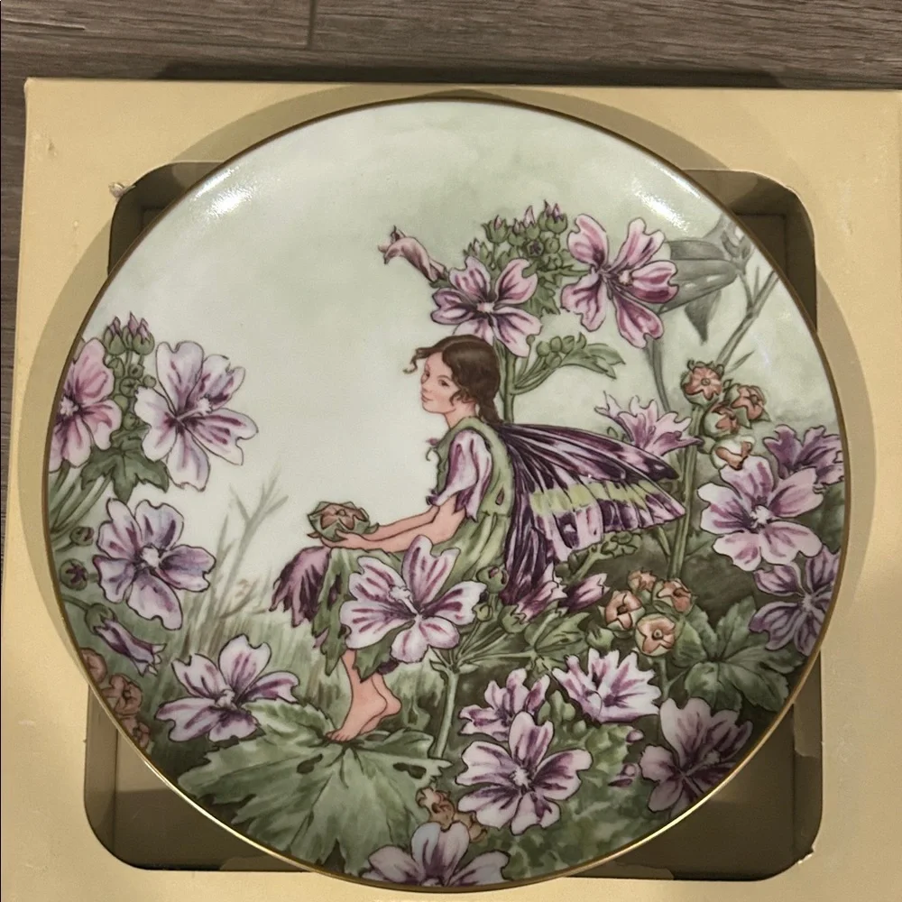 Heinrich “The Mallow Fairy” 🧚 Collectible Plate w/ Signature and Certificate‎